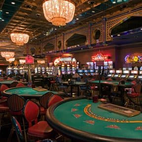 Người chơi khám phá đa dạng danh mục cược thể thao, slot và casino tại xsvl